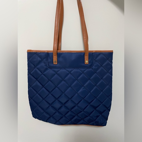 Handbag - Picture 2 of 4